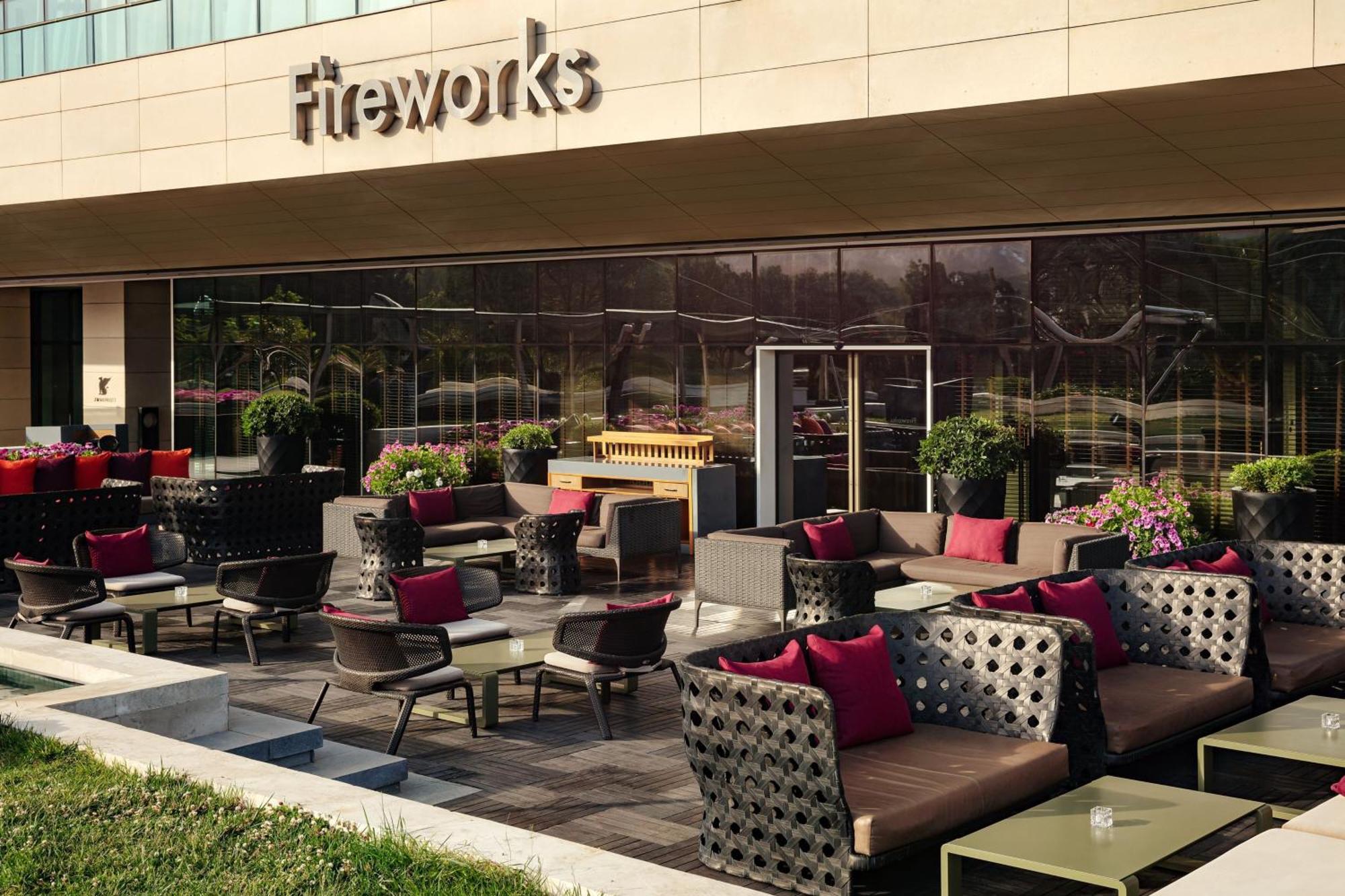 Jw Marriott Absheron Baku Hotel Εξωτερικό φωτογραφία Fireworks